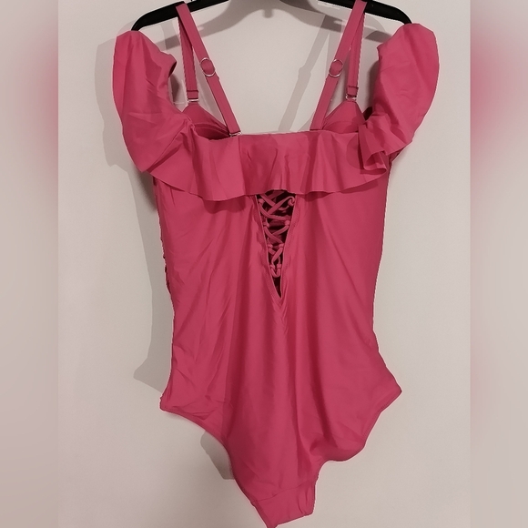 City Chic Ruffles Women One Piece Swimsuit / Size 14 - Picture 3 of 9